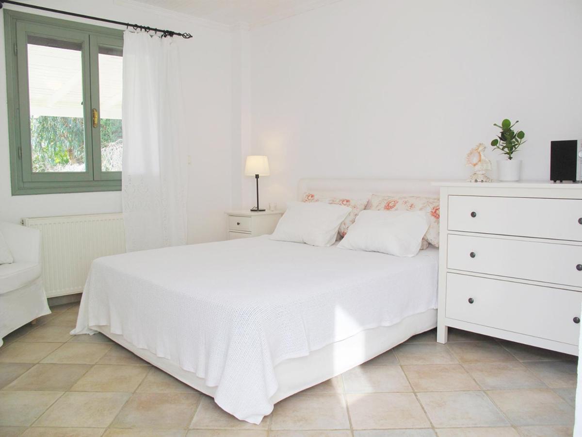 Olive Bay Beach House Amoliani Zewnętrze zdjęcie